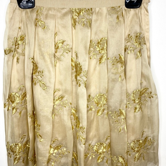 Authentic Dolce & Gabbana Gold Lace Overlay Skirt - Picture 2 of 8
